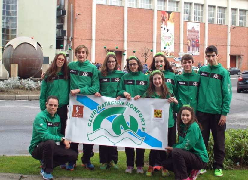 Grupo Infantil-junior en Ourense con su entrenador Pablo Diéguez